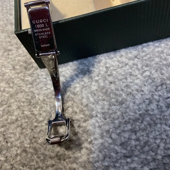Gucci 1500-L watch - Picture 5 of 8